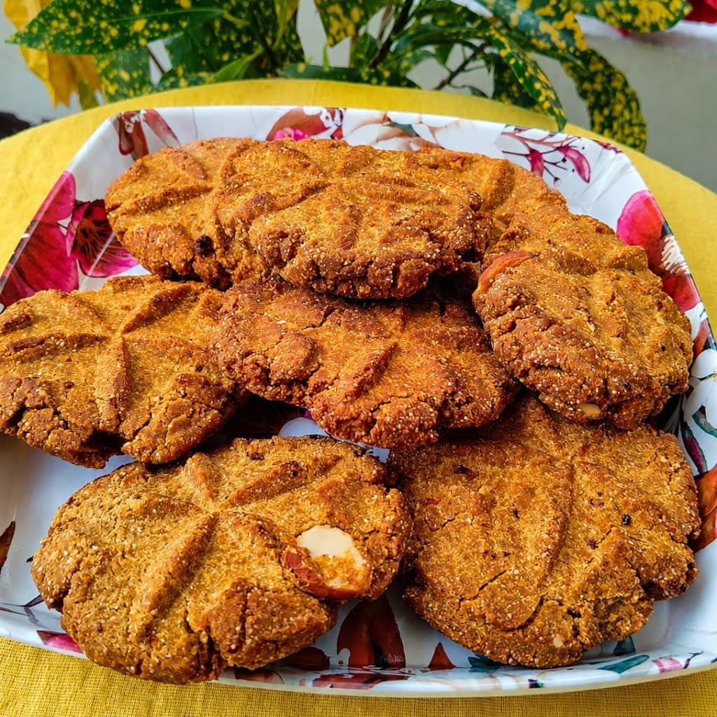 Sudh deshi ghee try frnds thekua — photo 3